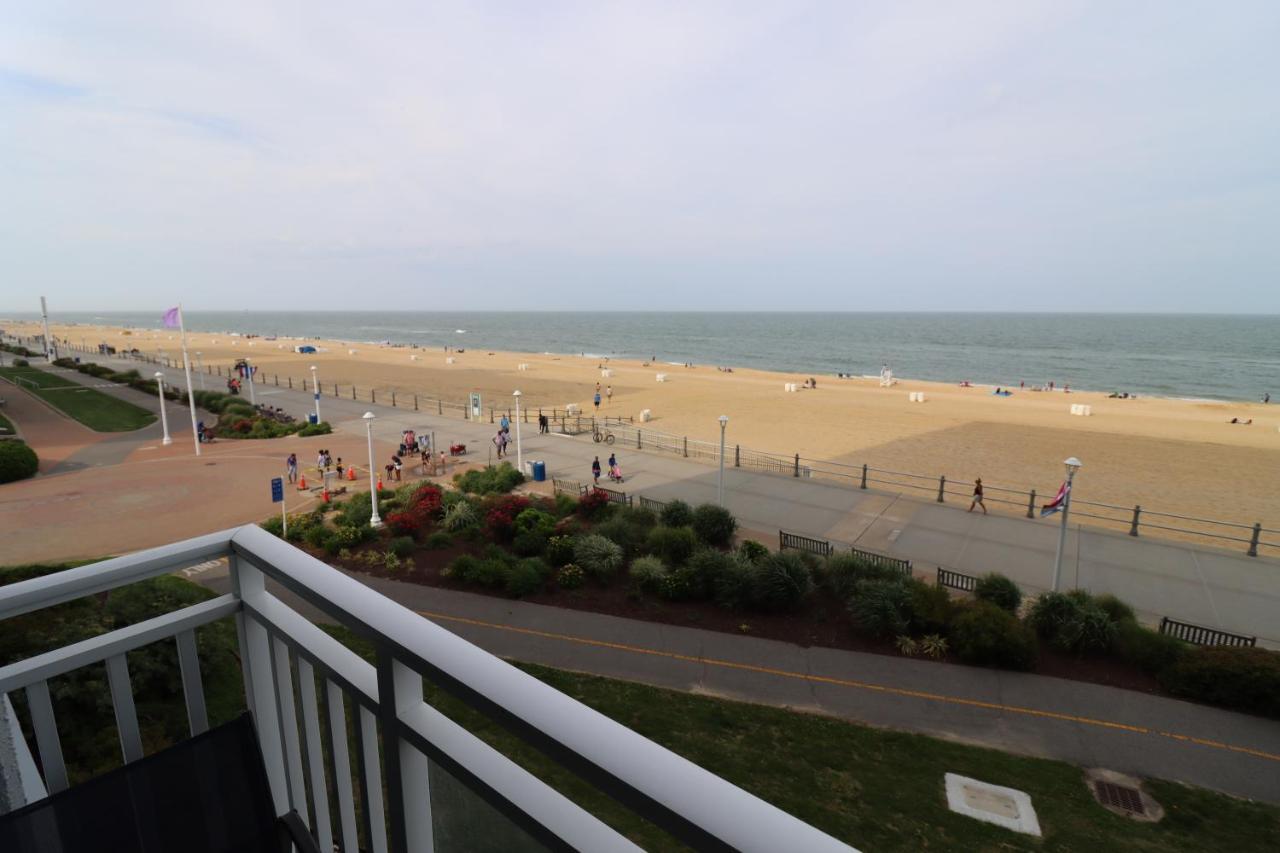 Oceanfront Beach, Sky, & Dolphins Apartment Virginia Beach Exterior photo