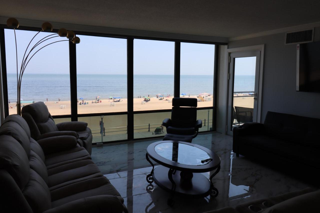 Oceanfront Beach, Sky, & Dolphins Apartment Virginia Beach Exterior photo