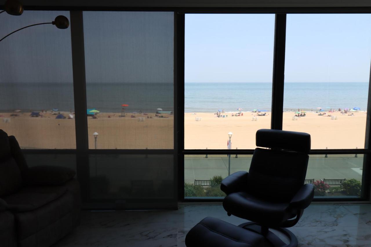 Oceanfront Beach, Sky, & Dolphins Apartment Virginia Beach Exterior photo