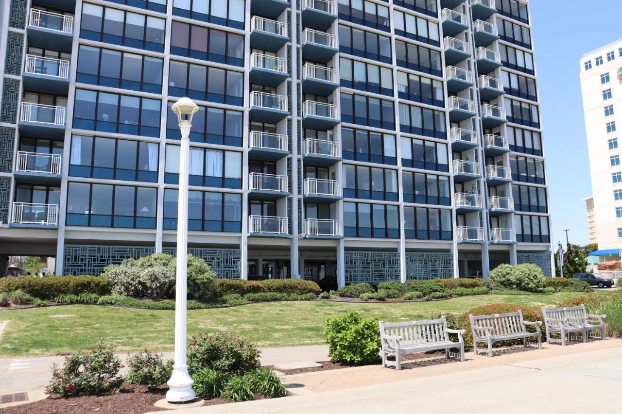 Oceanfront Beach, Sky, & Dolphins Apartment Virginia Beach Exterior photo