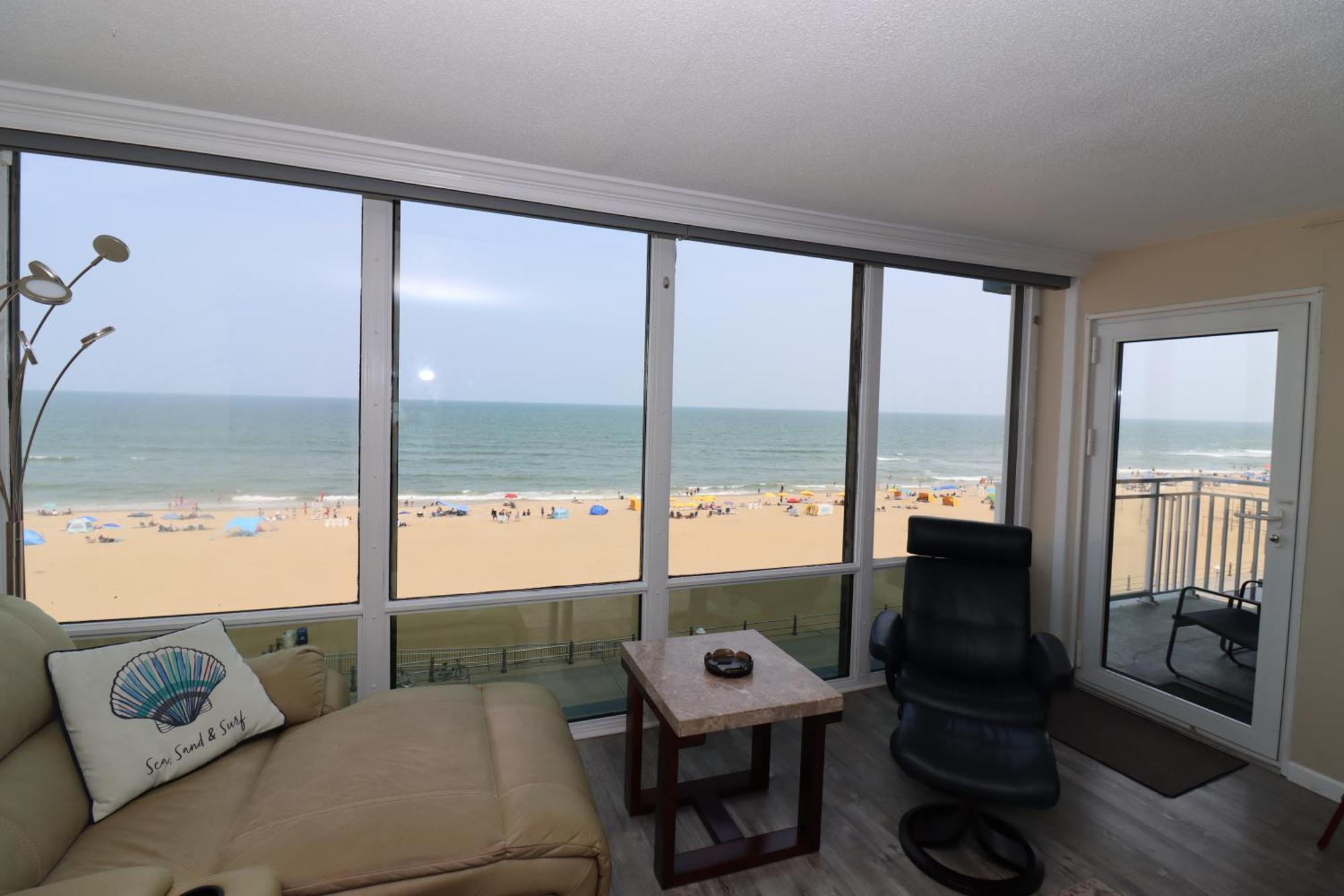 Oceanfront Beach, Sky, & Dolphins Apartment Virginia Beach Exterior photo