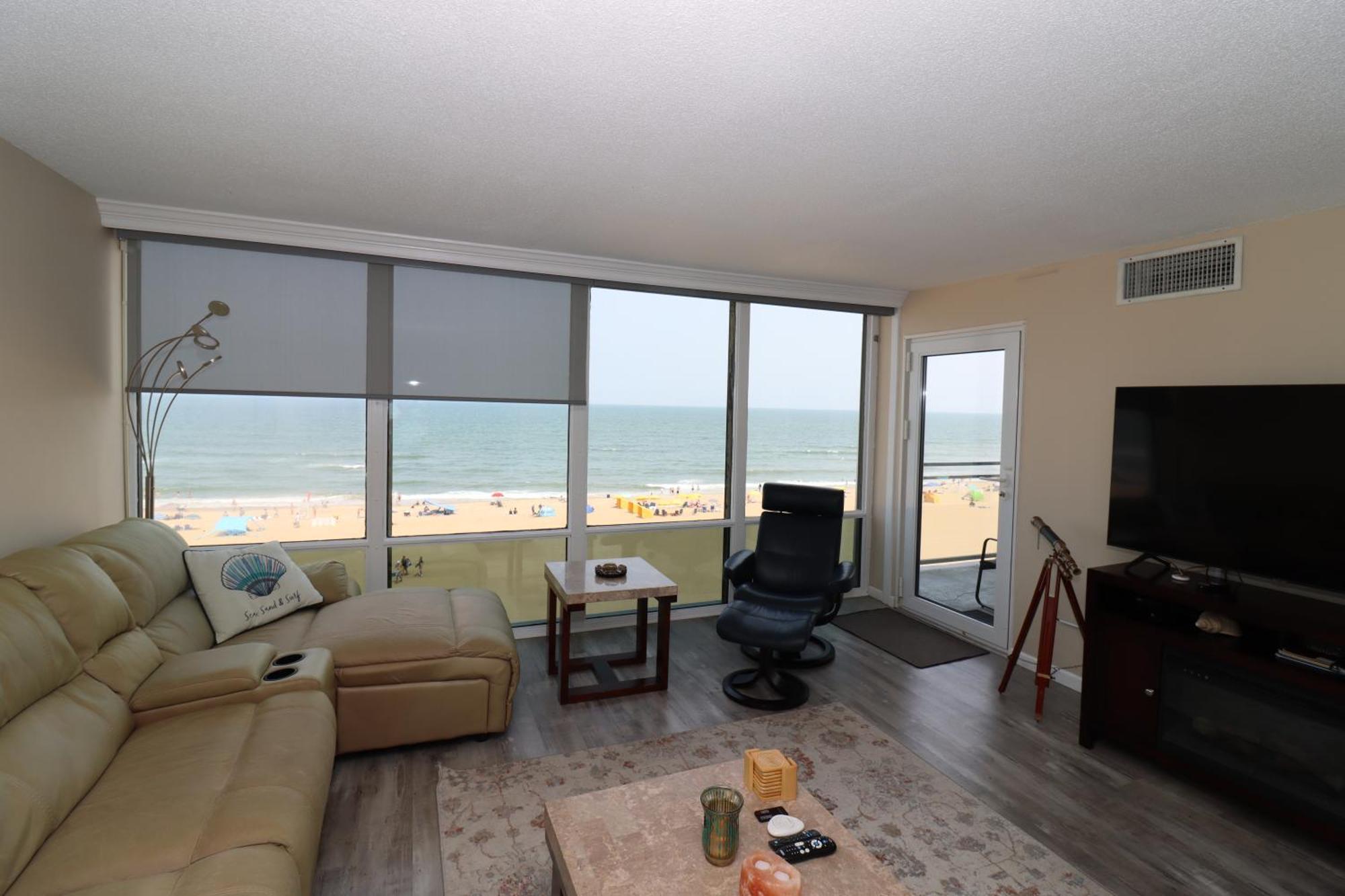 Oceanfront Beach, Sky, & Dolphins Apartment Virginia Beach Exterior photo